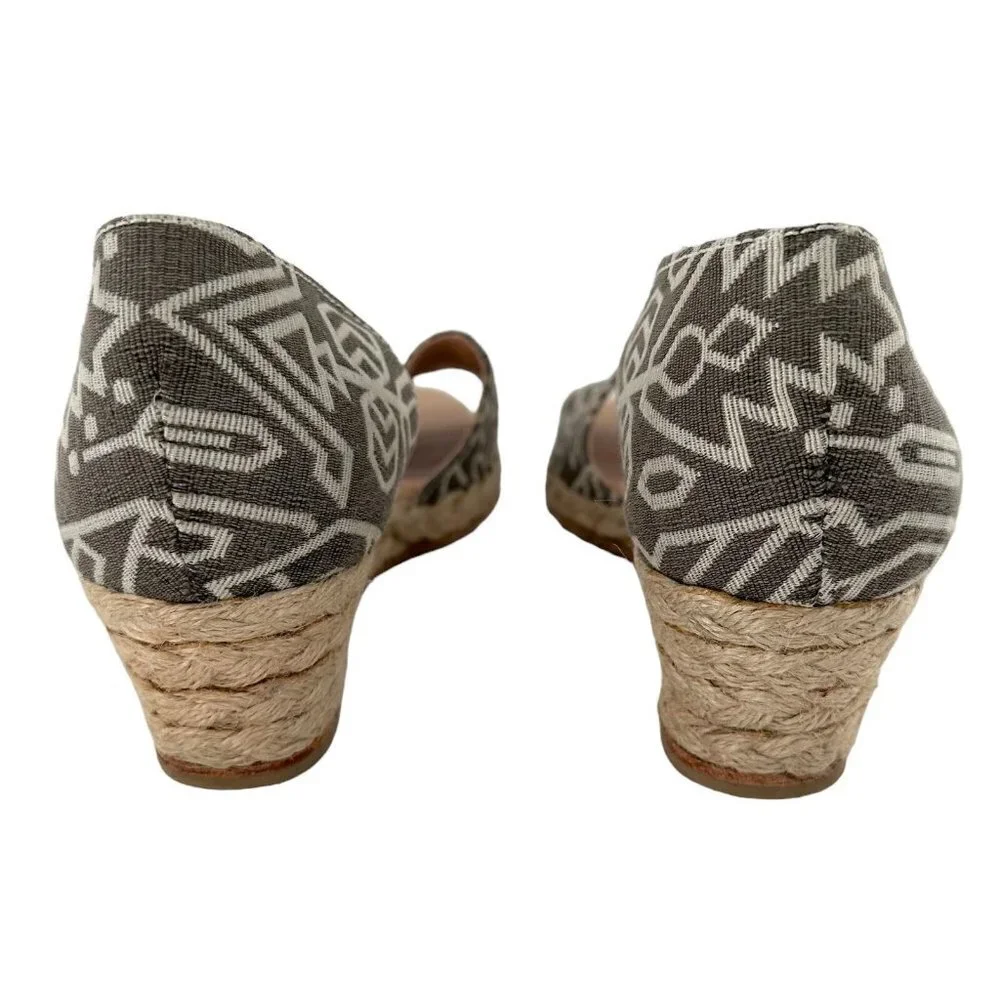 FS/NY Rapture Gray Geometric Print Canvas Open Toe Wedge Espadrilles Size 7